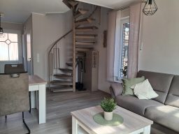 Ferienhaus-moin-Seeblick-heede-wohnzimmer-bild4