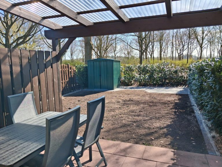 Ferienhaus-moin-Seeblick-heede-garten